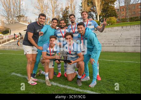 28 février 2021, Madrid, Espagne : L'équipe Argentine pose avec le trophée après avoir remporté le Madrid Rugby 7s à l'Estadio Nacional Complutense à Madrid, Espagne. (Crédit image : © Gerard Franco/DAX via ZUMA Wire) Banque D'Images
