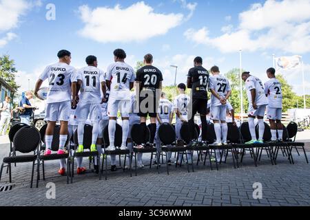 Velsen, pays-Bas. 05 août 2025. VELSEN, 05-08-2025, Buko Stadion, saison 2025/2026, football néerlandais Eredivisie . Photocall Telstar, préparatifs pour la photo d'équipe. Crédit : Pro Shots/Alamy Live News Banque D'Images