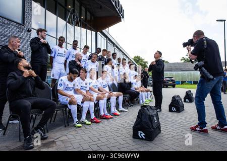 Velsen, pays-Bas. 05 août 2025. VELSEN, 05-08-2025, Buko Stadion, saison 2025/2026, football néerlandais Eredivisie . Photocall Telstar, préparatifs pour la photo d'équipe. Crédit : Pro Shots/Alamy Live News Banque D'Images