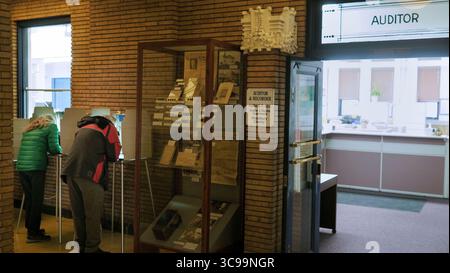 19 octobre 2022, Sioux City, Iowa, États-Unis : le vote anticipé a commencé aujourd'hui pour l'élection générale de mi-mandat au palais de justice du comté de Woodbury, mercredi. Le vote par anticipation dure jusqu'au 7 novembre. Le palais de justice est un joyau de style William Steele architectural Prairie School construit au début des années 1900 et inscrit sur le registre national des lieux historiques. (Crédit image : © Jerry Mennenga/ZUMA Press Wire) Banque D'Images