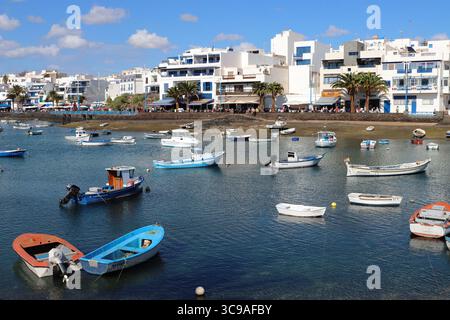 El Charco de San Ginés, une grande lagune d'eau salée naturelle à Arrecife, Lanzarote, Îles Canaries, Espagne Banque D'Images