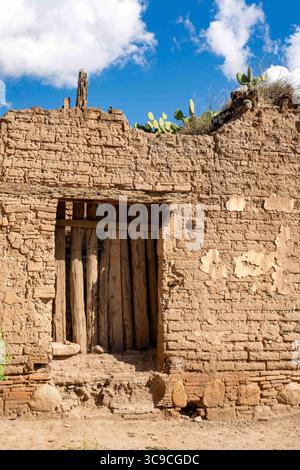 12 novembre 2018, San Pablo Villa de Mitla, Oaxaca, Mexique : ruines d'une hacienda coloniale espagnole construite en 1584 à Xaaga, Oaxaca, Mexique. Ancienne hacienda de Maria Colon de la Cueva, arrière petite-fille de Christophe Colomb. (Crédit image : © Jon G. Fuller/VW pics via ZUMA Press Wire) Banque D'Images