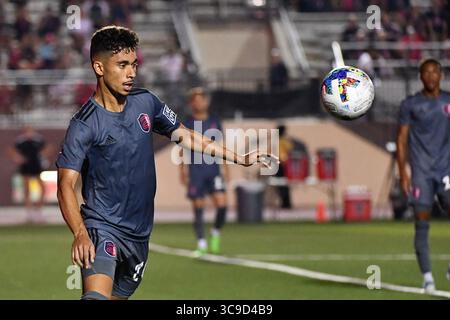 18 septembre 2022, Edwardsville, il, États-Unis : EDWARDSVILLE, il - 18 SEPTEMBRE : Vitor Dias #10 a réuni Louis City2 avec le ballon lors d'un match entre Sporting KC II et St Louis City 2 au Ralph Korte Stadium le 18 septembre 2022 à Edwardsville, Illinois. (Crédit image : © Bill Barrett/ISIPhotos via ZUMA Press Wire) Banque D'Images