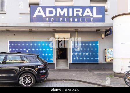 Amiral Spielhalle Mannheim. Aussenansicht. // 25.07.2025. Mannheim, Baden-Württemberg, Deutschland *** Amiral Spielhalle Mannheim vue extérieure 25 07 2025 Mannheim, Baden Württemberg, Allemagne Banque D'Images