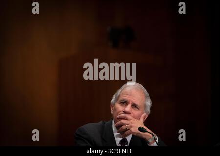 15 novembre 2022, Washington, District of Columbia, États-Unis : Martin J. Gruenberg, président par intérim, Federal Deposit Insurance Corporation, témoigne devant le Sénat Banque, logement et Affaires urbaines, audience de supervision pour examiner les régulateurs financiers, en se concentrant sur un système bancaire et de coopératives de crédit solide pour la rue principale, sur Capitol Hill à Washington, mardi 15 novembre 2022 (image de crédit : © Cliff Owen/CNP via ZUMA Press Wire) Banque D'Images