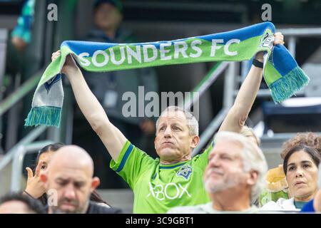 Seattle, Seattle, États-Unis. 3 août 2025. Les fans des Seattle Sounders retardent le départ avant le match, Seattle Sounders vs Santos Laguna, lors de la Coupe des ligues 2025, au Lumen Field, à Seattle, Washington. (Crédit image : © Melissa Levin/ZUMA Press Wire) USAGE ÉDITORIAL SEULEMENT ! Non destiné à UN USAGE commercial ! Banque D'Images
