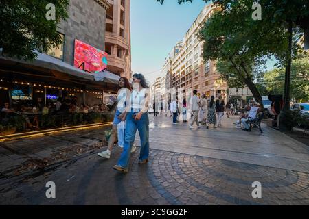 Des personnes aléatoires dans les rues d'Erevan, Arménie Banque D'Images