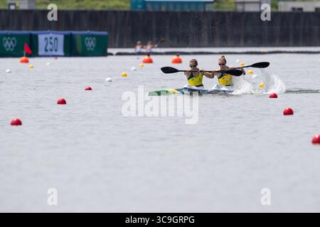 02 août 2021 : Jaime Roberts et JO Brigden-Jones de l'équipe d'Australie lors des manches de sprint en canoë-kayak double 500m de WomenÃs, Jeux Olympiques de Tokyo 2020 au Sea Forest Waterway à Tokyo, Japon. Daniel Lea/CSM} (crédit image : © Daniel Lea/CSM via ZUMA Press Wire) Banque D'Images