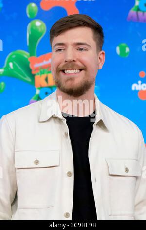 4 mars 2023, Los Angeles, CA, États-Unis : LOS ANGELES - Mar 4 : MrBeast, Jimmy Donaldson aux Kids Choice Awards 2023 au Microsoft Theater le 4 mars 2023 à Los Angeles, CA (crédit image : © Kathy Hutchins via ZUMA Press Wire) Banque D'Images