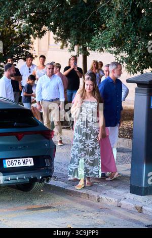 Palma. Espagne. 20250806, le roi Felipe VI d'Espagne, la princesse héritière Leonor assiste à l'exposition « paysage-Miro » de Joan Miro à la Lonja le 6 août 2025 à Palma, Espagne crédit : MPG/Alamy Live News Banque D'Images