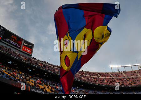 16 février 2023, BARCELONE, BARCELONE, ESPAGNE : les fans du FC Barcelone sont vus lors de l'UEFA Europa League, éliminatoires éliminatoires éliminatoires, match de football joué entre le FC Barcelone et Manchester United au stade Spotify Camp Nou le 16 février 2023, à Barcelone, en Espagne. (Crédit image : © Oscar J. Barroso/AFP7 via ZUMA Press Wire) Banque D'Images