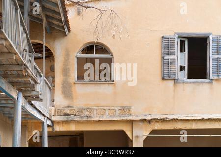 Famagouste (Kapali Maras), Chypre du Nord - 16 juillet 2025 : vue depuis la ville abandonnée de Varosha Banque D'Images