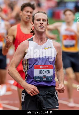 03 août 2025 Eugene, OR U.S.A. les athlètes masculins du 5000 mètres Cole Hocker prend la première place dans la finale du 5000 mètres lors du championnat d'athlétisme extérieur USATF jour 4 à Hayward Field Eugene OU Thurman James/CSM Banque D'Images