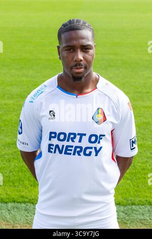 VELSEN , 05-08-2025 , BUKO Stadion , saison 2025 / 2026 , football néerlandais Eredivisie . Photocall Telstar , joueur de Telstar Nigel Ogidi Nwankwo Banque D'Images