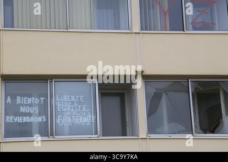 Érosion côtière, recul du littoral et destruction de l'habitat. Le bâtiment « le signal » à Soulac, Gironde, symbolise la désaffection et la destruction Banque D'Images