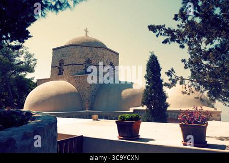 Le célèbre monastère prophète Elias, Mont Profitis, Santorin, Grèce Banque D'Images