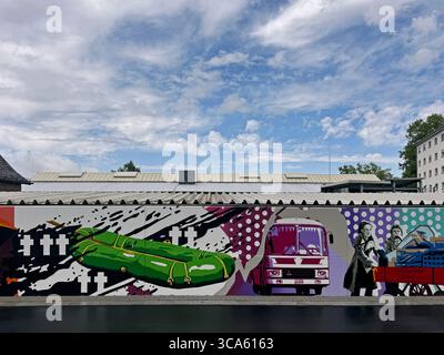 Lieu d'apprentissage et de mémoire : camp d'accueil d'urgence de Giessen, Allemagne. Banque D'Images