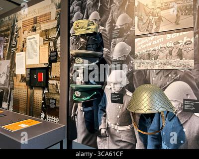 Lieu d'apprentissage et de mémoire : camp d'accueil d'urgence de Giessen, Allemagne. Banque D'Images