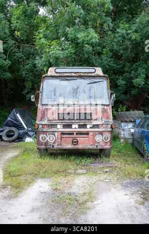 Vieux camion ERF vintage en décomposition Banque D'Images