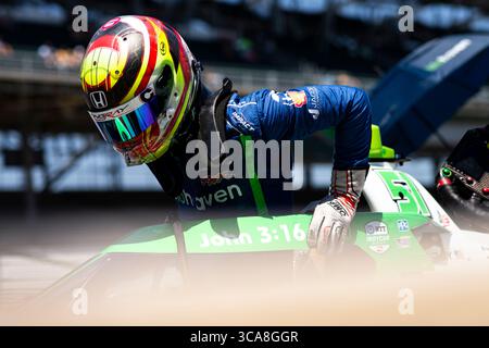 STING RAY ROBB (R) (51) de Payette, Idaho s'entraîne pour l'Indianapolis 500 à Indianapolis Motor Speedway à Speedway IN. (Crédit image : © Colin Mayr Grindstone Media Grou/CSM via ZUMA Press Wire) Banque D'Images