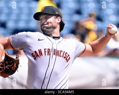 Pittsburgh, États-Unis. 06 août 2025. Robbie Ray (38), lanceur des Giants de San Francisco, débute contre les Pirates de Pittsburgh au PNC Park le mercredi 6 août 2025 à Pittsburgh. Photo par Archie Carpenter/UPI crédit : UPI/Alamy Live News Banque D'Images