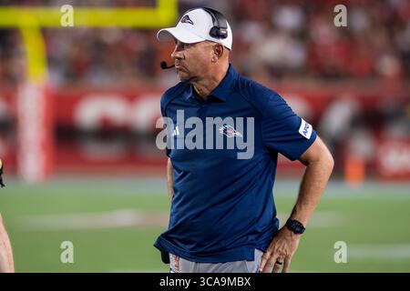 2 septembre 2023 : Jeff Traylor, entraîneur-chef des Roadrunners de l'UTSA, lors d'un match entre les Roadrunners de l'UTSA et les Cougars de Houston à Houston, au Texas. ..Trask Smith/CSM (crédit image : © Trask Smith/CSM via ZUMA Press Wire) Banque D'Images