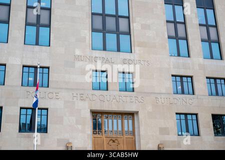 Kansas City, Missouri. Extérieur du bâtiment qui abrite à la fois le quartier général de la police et les salles d'audience municipales. Banque D'Images