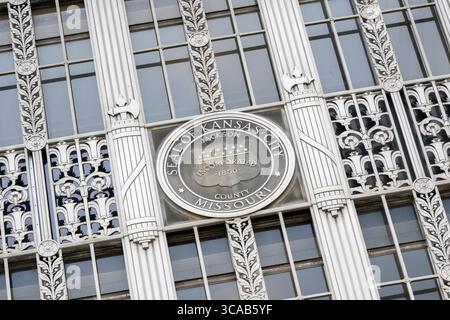 Kansas City, Missouri. Le sceau de Kansas City à l'extérieur de l'hôtel de ville Banque D'Images