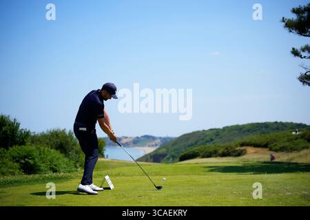 25 juin 2023, Pleneuf, France : LEE SLATTERY débarque sur le 10ème trou lors de la 4ème manche du Golf Blue Green de Pleneuf Val Andre le 25 juin 2023 à Pleneuf, France. (Crédit image : © Glenn Gervot/ZUMA Press Wire) Banque D'Images