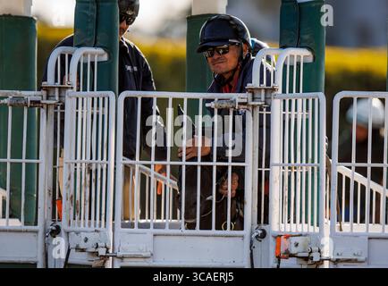6 avril 2023, Arcadia, CA, États-Unis : héros Mandarin avec Kazushi Kimura à bord des œuvres de la porte de départ comme sa dernière préparation pour le Derby de Santa Anita à Santa Anita Park à Arcadia, Californie, le 06 avril 2023. Alex Evers/Eclipse Sportswire/CSM (crédit image : © Alex Evers/CSM via ZUMA Press Wire) Banque D'Images