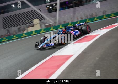 25 novembre 2023, Abu Dhabi, Emirats Arabes Unis : ESTEBAN OCON (FRA) au volant de l'Alpine F1 A522 Renault #31 lors des qualifications au Grand Prix de formule 1 d'Abu Dhabi. (Crédit image : © Taidgh Barron/ZUMA Press Wire) Banque D'Images