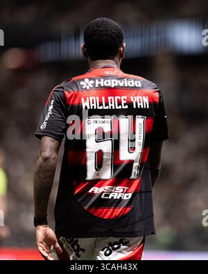 Belo Horizonte, Brésil. 07 août 2025. MG - BELO HORIZONTE - 08/06/2025 - BRAZIL CUP 2025, ATLETICO-MG x FLAMENGO - Wallace Yan, joueur de Flamengo, lors du match contre Atlético-MG au stade Arena MRV pour le championnat de la Coupe du Brésil 2025. Photo : Mateus Dutra/AGIF (photo de Mateus Dutra/AGIF/SIPA USA) crédit : Sipa USA/Alamy Live News Banque D'Images