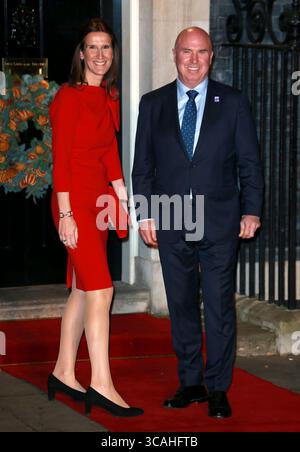 3 décembre 2019, Londres, Royaume-Uni : la première ministre belge Sophie Wilmes (à gauche) et son épouse Christoper Stone arrivent pour assister à une réception à l'occasion du 70e anniversaire de la création de l'Organisation du Traité de l'Atlantique Nord (OTAN) au 10 Downing Street à Londres. (Crédit image : © Fred Duval/SOPA images via ZUMA Press Wire) Banque D'Images