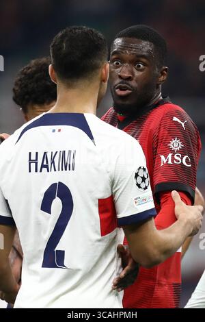 7 novembre 2023, Milan, Lombardie, Italie : FIKAYO TOMORI de l'AC Milan dans la phase de groupes de l'UEFA Champions League le mardi 7 novembre 2023 au Stadio San Siro, Italie (crédit image : © Mickael Chavet/ZUMA Press Wire) Banque D'Images