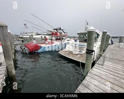 MONTAUK, NY - AOÛT 06 : ce qui semble être une substance poudreuse blanche est vu ici sur les photos du bateau où la police du comté de Suffolk a identifié la femme retrouvée morte sur le bateau nommé "Ripple" qui est amarré au Montauk Yacht Club mardi comme Martha Nolan O'Slattara, une femme de 33 ans et fondatrice d'eastxEast de Manhattan. La rumeur veut que les deux bateaux soient dus par le même propriétaire, et les deux semblent être nommés d'après des chansons du groupe rock The Grateful Dead (Hell in A Bucket & Ripple). Le Montauk Yacht club dispose également d'un club et d'un DJ live et est situé au 32 Star Island Rd, Montauk, NY 11954 Banque D'Images