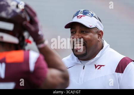 15 avril 2023 : Elijah Brooks, entraîneur des Virginia Tech Hokies Running Backs, avant le match de printemps de Virginia Tech Football au Lane Stadium de Blacksburg, en Virginie. Greg Atkins/CSM (image de crédit : Banque D'Images