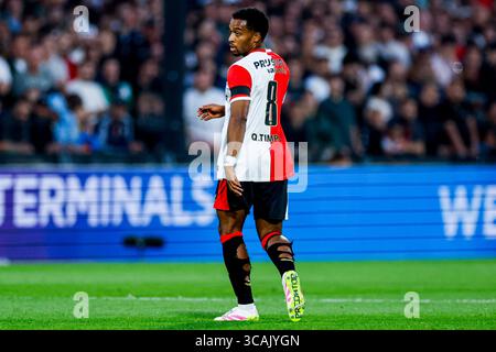 Quinten Timber, de Feyenoord, regarde pendant la Ligue des champions de l'UEFA, 3e tour de qualification, match de 2e manche entre Feyenoord et Fenerbahce au Stadion Banque D'Images