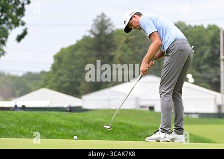 22 juin 2023 : Keegan Bradley lance le neuvième green lors de la première manche du Travelers Championship à Cromwell CT. Crédit obligatoire Eric Canha/Cal Sport Media (crédit image : © Eric Canha/CSM via ZUMA Press Wire) Banque D'Images