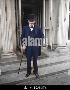 12 juin 2023, Washington, DC, États-Unis : Winston Churchill, portrait en pied, tenue habillée et bâton de marche, lors de la visite du président des États-Unis Herbert Hoover, Washington, DC, USA, Harris & Ewing, octobre 1929 (crédit image : © JT Vintage/Glasshouse via ZUMA Press Wire) Banque D'Images