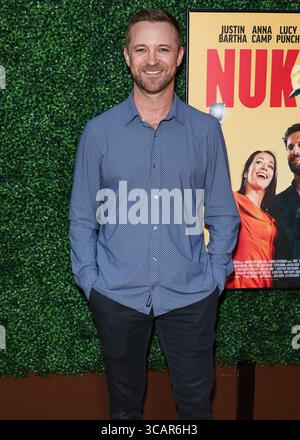North Hollywood, États-Unis. 06 août 2025. NORTH HOLLYWOOD, LOS ANGELES, CALIFORNIE, États-Unis - 06 AOÛT : L'acteur américain Michael Welch arrive à la projection spéciale de Los Angeles de 'Nuked' de Quiver distribution qui s'est tenue à l'hôtel Garland le 6 août 2025 à North Hollywood, Los Angeles, Californie, États-Unis. (Photo de Xavier Collin/image Press Agency) crédit : image Press Agency/Alamy Live News Banque D'Images