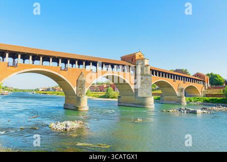 Ponte Coperto (pont couvert), Pavie, Lombardie, Italie Banque D'Images