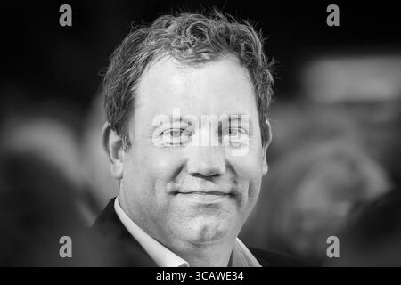 Lars Klingbeil, vice-chancelier allemand et ministre fédéral des Finances, gros plan, souriant à la caméra, Allemagne Banque D'Images