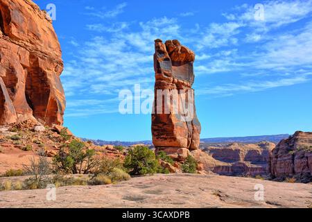 Paysage pittoresque du désert avec Jeep Arch près de Moab, Utah Banque D'Images