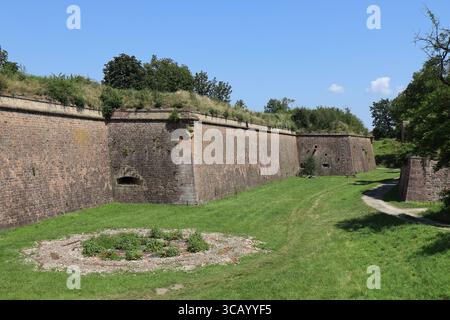 Anciens remparts, fortifications, ville de neuf-Brisach, département du Haut-Rhin, France Banque D'Images