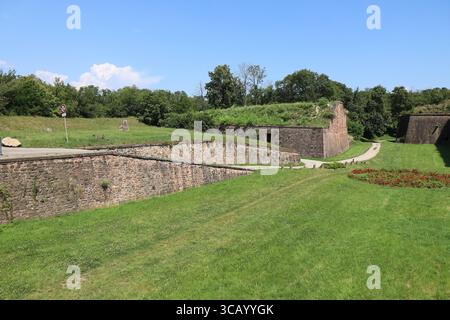 Anciens remparts, fortifications, ville de neuf-Brisach, département du Haut-Rhin, France Banque D'Images