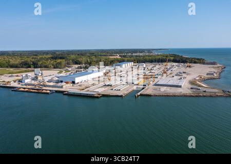 Cape Charles Virginie - 23 avril 2022 : vue aérienne du port de Cape Charles sur la côte est Banque D'Images