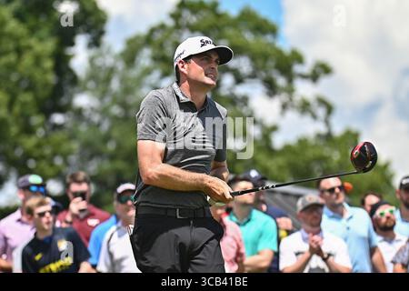 Dimanche 25 juin 2023 : Keegan Bradley frappe son coup de tee sur le trou numéro 1 lors de la dernière manche du Travelers Golf Championship à Cromwell, Connecticut. Gregory Vasil/CSM (crédit image : © Gregory Vasil/CSM via ZUMA Press Wire) Banque D'Images