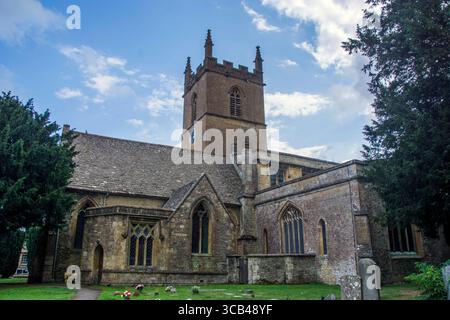 L'église Saint-Édouard de Stow-on-the-Wold, a été construite entre le 11ème et le 15ème siècle Banque D'Images