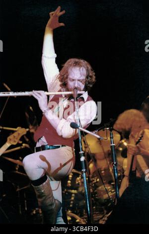 Ian Anderson de Jethro Tull au Civic Center, Providence, RI, États-Unis (crédit image : © Arthur D’Amario III/ZUMA Press Wire) Banque D'Images