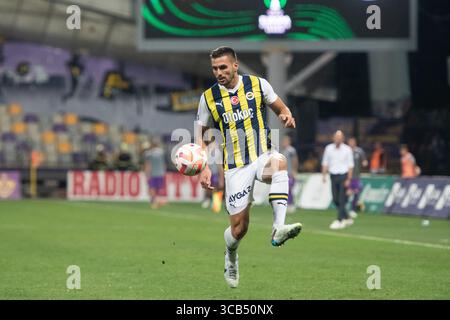 17 août 2023, Maribor, Slovénie : Dusan Tadic de Fenerbahce vu en action lors du match de deuxième manche du 3e tour de qualification de l'UEFA Europa Conference League entre Maribor et Fenerbahce au stade Ljudski VRT. Score final ; Maribor 0 :3 Fenerbahce. (Crédit image : © Milos Vujinovic/SOPA images via ZUMA Press Wire) Banque D'Images